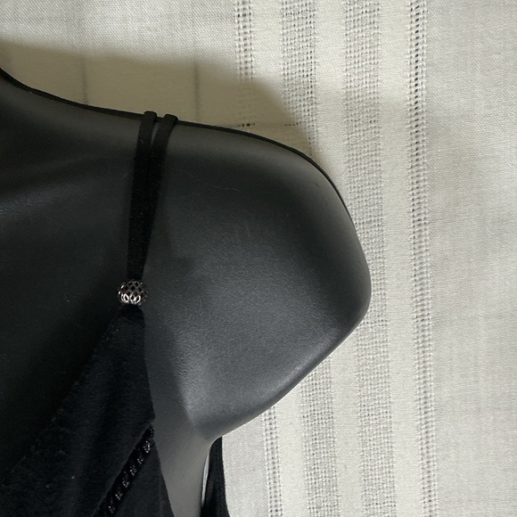 White House Black Market Black Velvet Bodice Floral Handkerchief Hem Dress - Picture 4 of 13